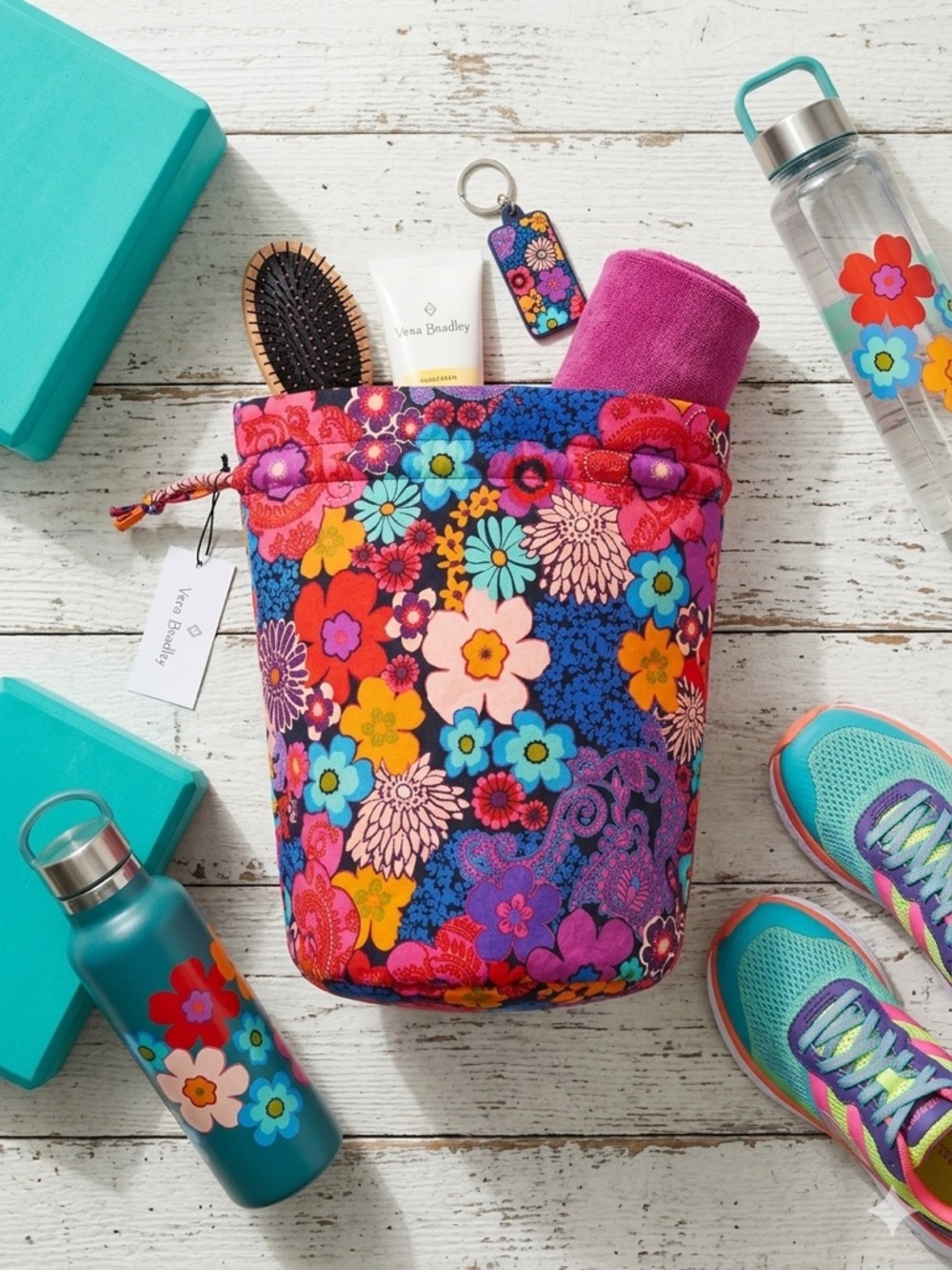 Vera Bradley Drawstring Ditty Bag in Floral Fiesta. Retired Pattern. NWT